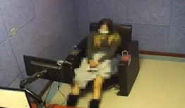 女子借走朋友手机后偷偷卖掉，竟谎称路遇劫匪手机被抢……抢手机「女子借走朋友手机后偷偷卖掉，竟谎称路遇劫匪手机被抢……」